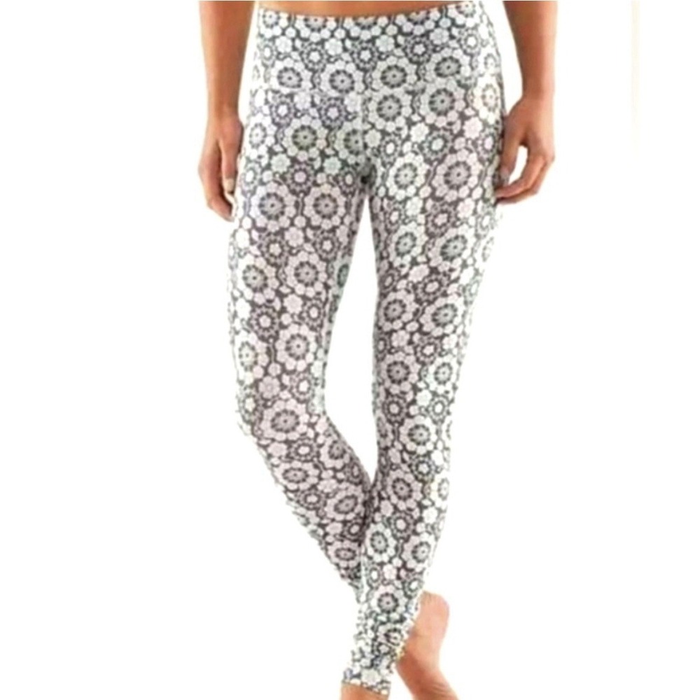 Lululemon Full Length Leggings Women's  Wunder Under Twiggy Floral Nimbus Gray 4